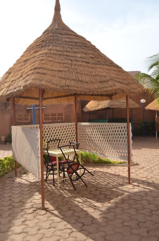 Ouaga Beach Hotel Ouagadougou Exterior photo